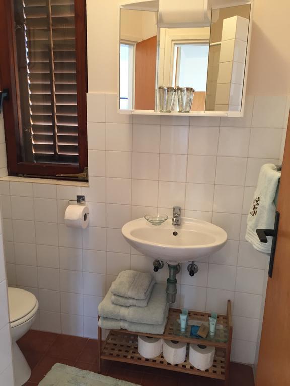 Guest House Punta Grzan Petrcane Quarto foto