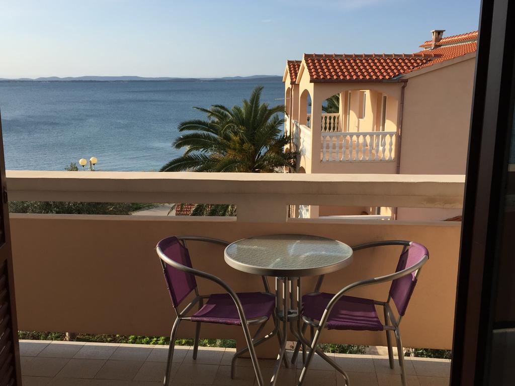 Guest House Punta Grzan Petrcane Quarto foto